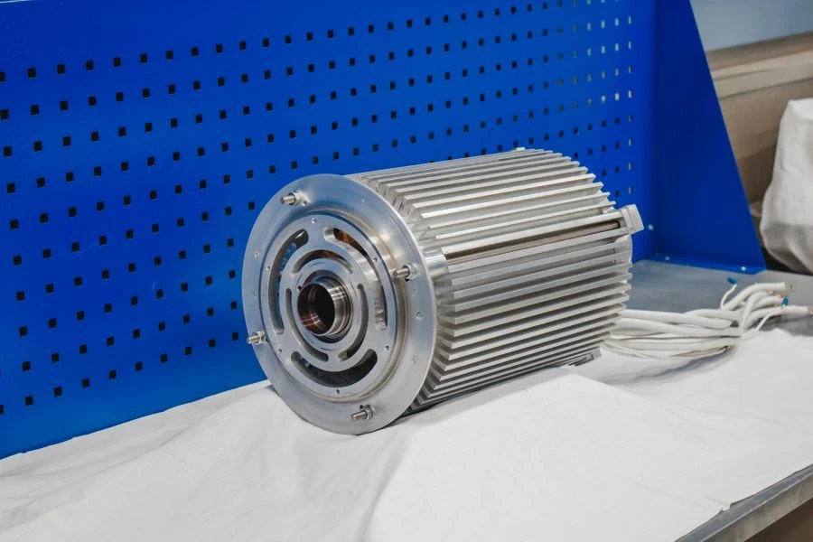 Synchronous electric machine of reversible type VELMA-200 G/SHP