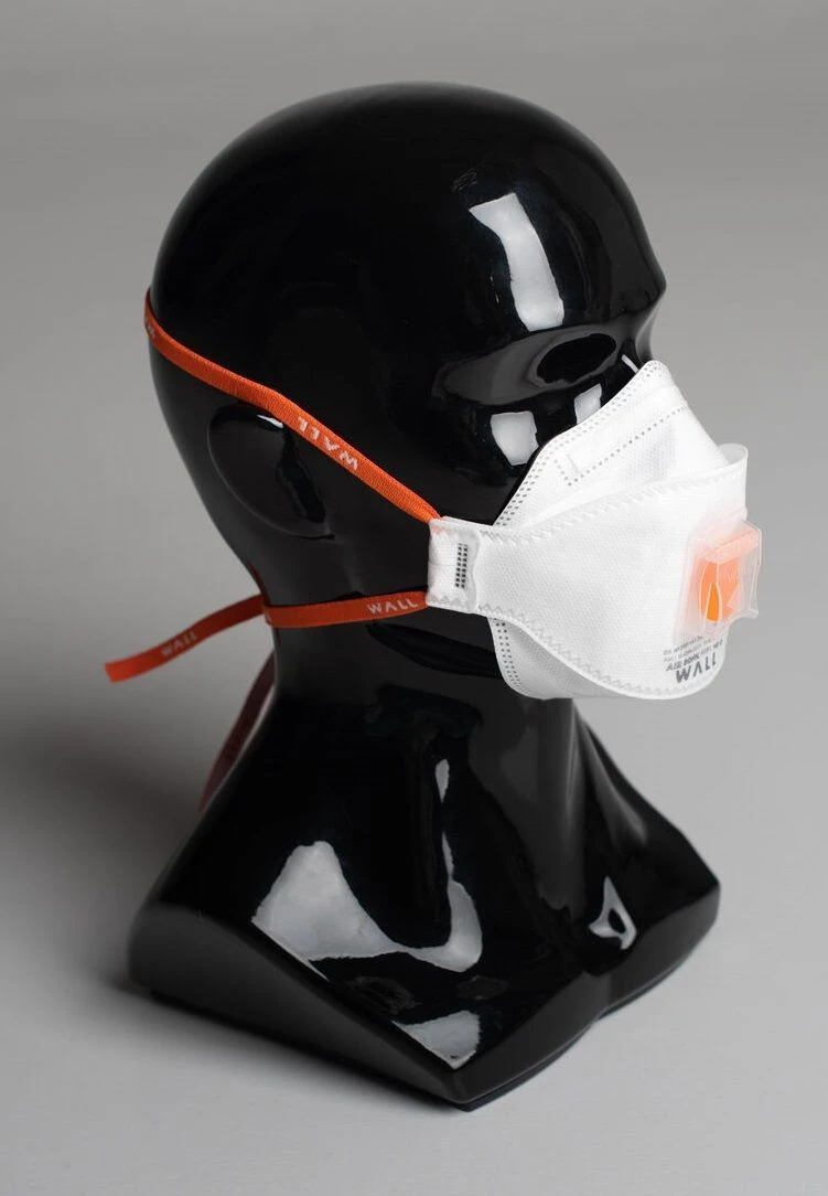 Medical respirator WALL AIR 80HK NR D FFP1 with exhalation valve, soft seal on top and bottom + regulator clasp.