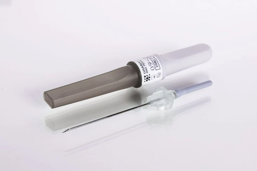 Double-ended Acti-Fine® Venous Blood Collection Needles with Imaging Chamber, size 22G x 1½'' 0.7X38 mm