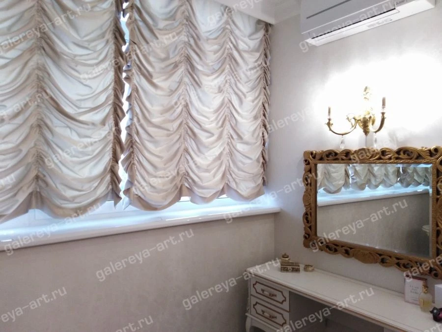 Silk curtain
