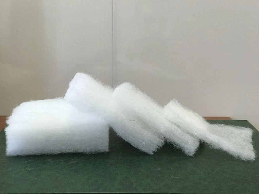 Non-woven polyester bulk thermo-cross-linked fillings. Item No.: KARO-Therm 150.