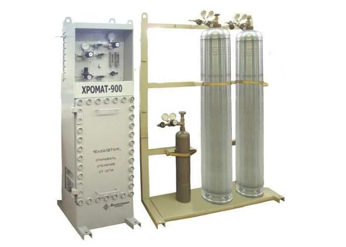 Industrial gas chromatographs "Chromat-900"
