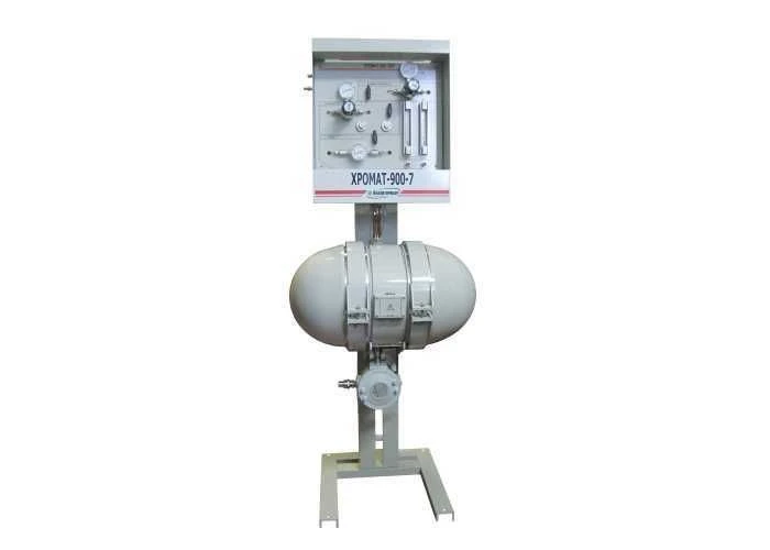 Industrial gas chromatographs "Chromat-900-7"