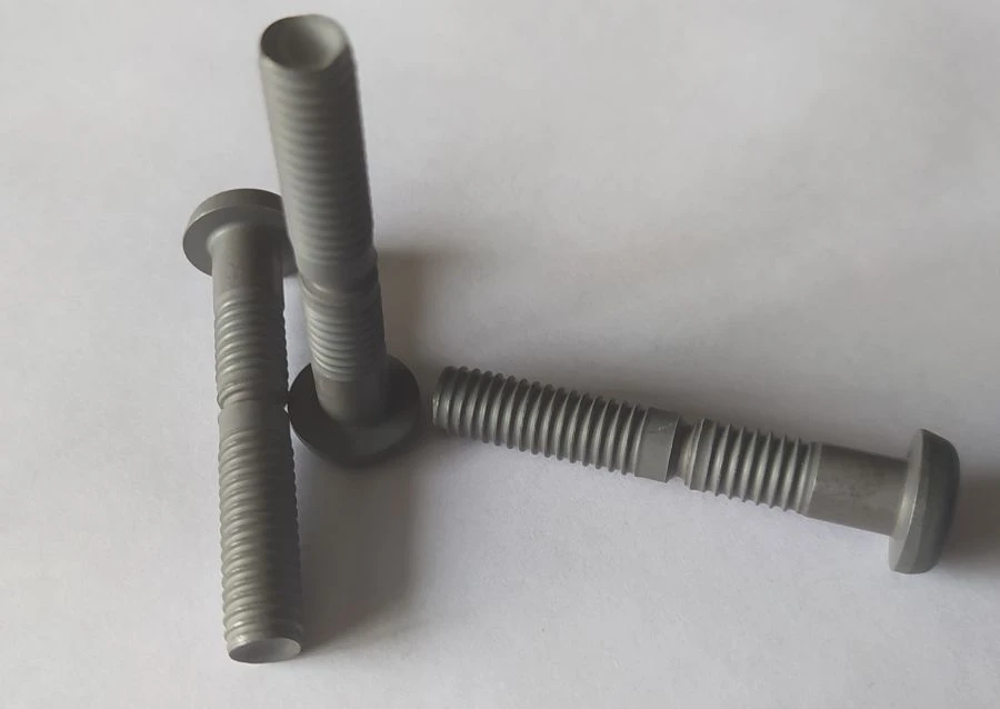 Bolt rivet rods with flat-rounded head with diameter tolerance field p6 made of titanium alloy OST 1 11384-74
