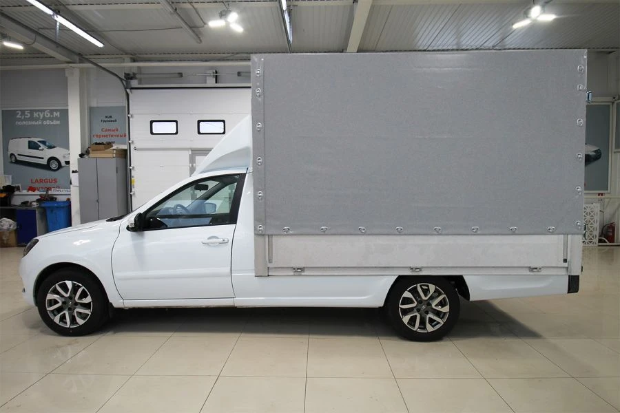 Truck with flatbed platform (tent), with petrol engine, mod. GRNTSH, category N1, on the basis of vehicle LADA GRANTA ti