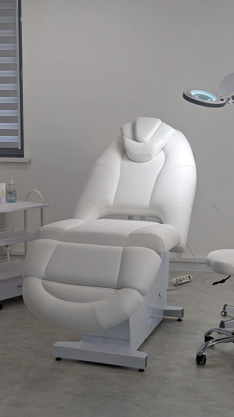 Armchair "Atis Med" medical functional armchair, electrically driven, for examination and therapeutic procedures, according to T