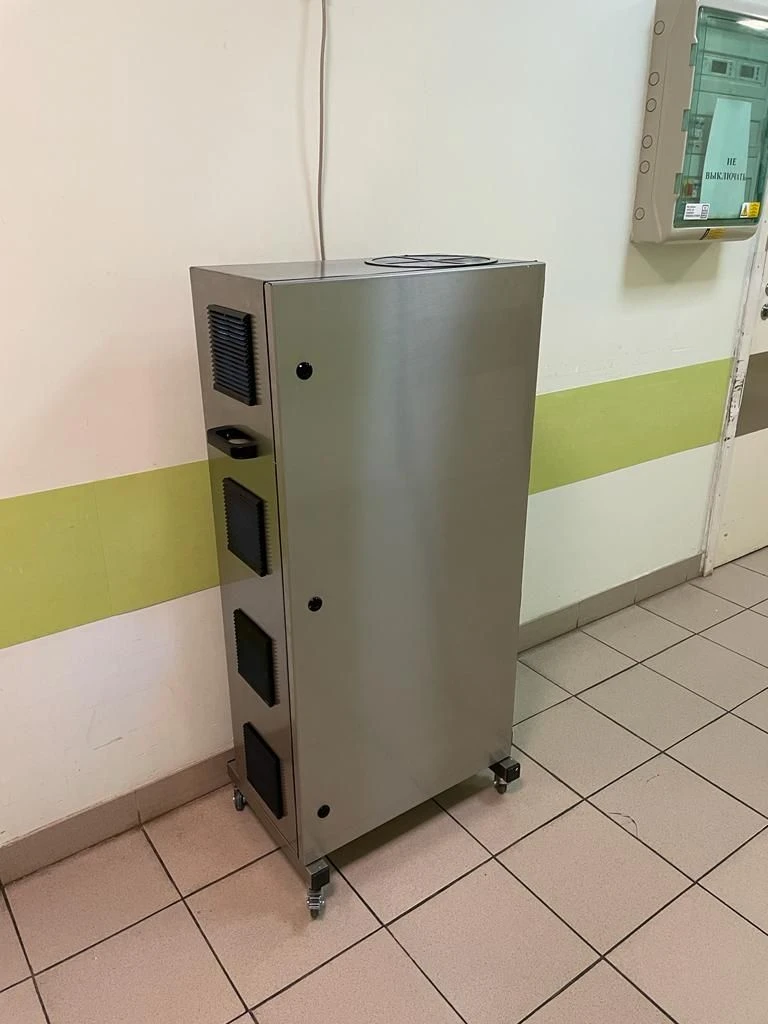 Closed-type irradiator-recirculator EFA-RB 5000-1 amalgam, floor mobile