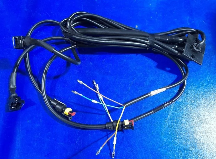 63645-3724094-10 repeater wire bundle