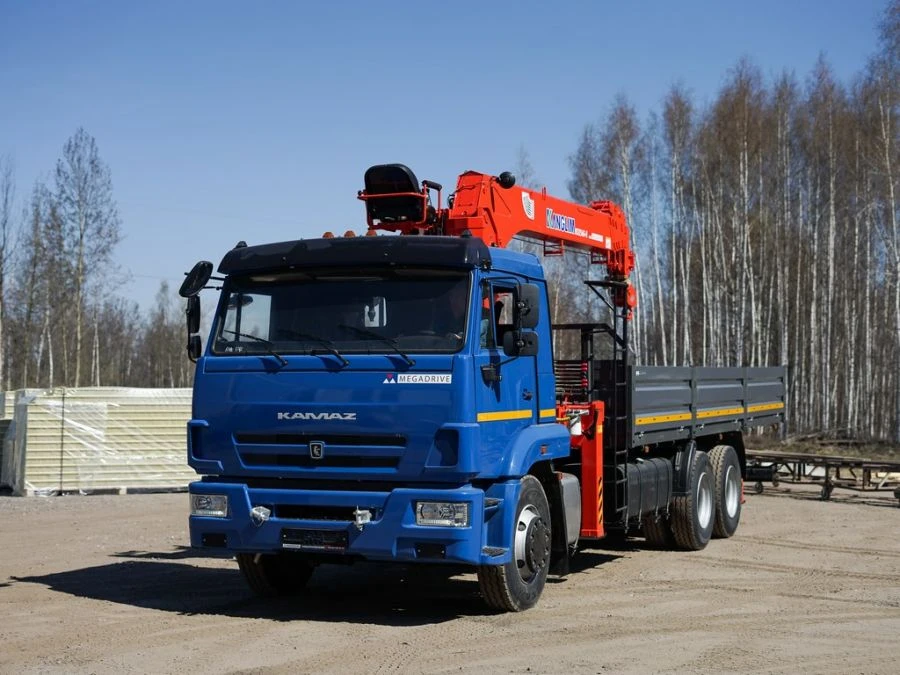Special purpose vehicle with KMA type hydraulic loading crane on the basis of KAMAZ 65117 and its modifications 64K02N-UB