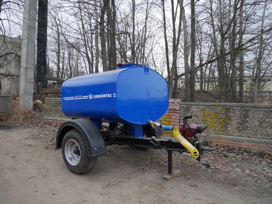 Tractor slurry tanker semitrailer LKT-2P (using axles of LKT-P1800.00 model)