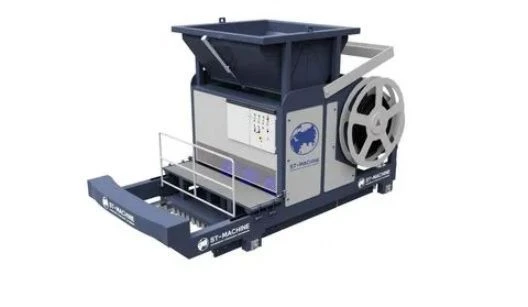 Machine for vibroforming of prestressed concrete products on specialised benches