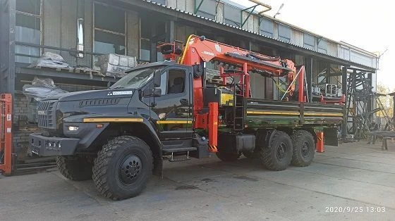 Special purpose vehicle with hydraulic loading crane of KMA type on the basis of URAL 4320 and its modifications U0K03N-4Z180
