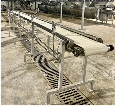 Giblet disassembly conveyor