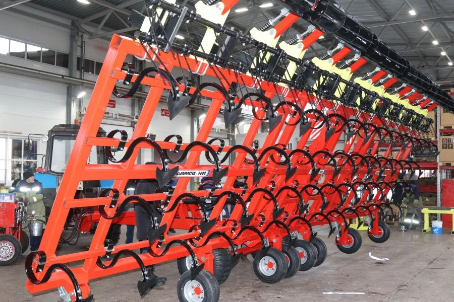 Medium seedbed cultivator Tillermaster 9800