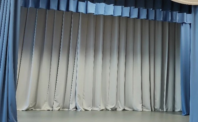 Poplan curtain (play curtain)