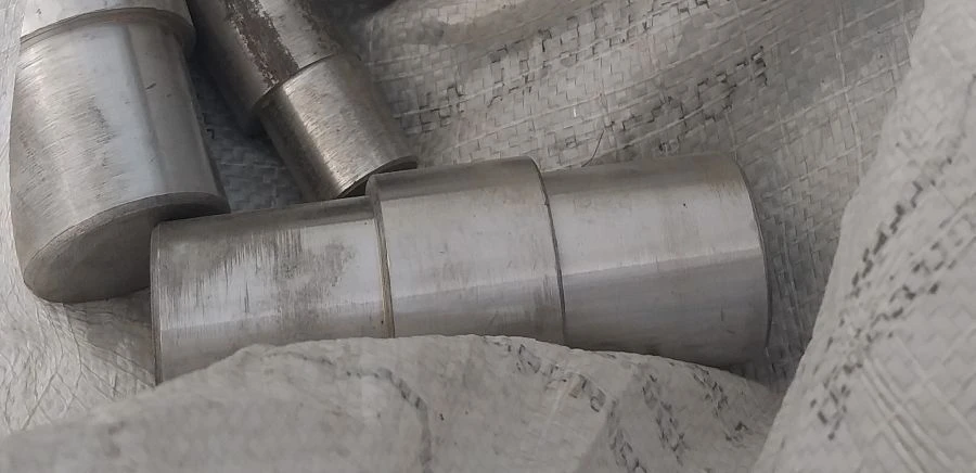 Thumb bolt T-202-108