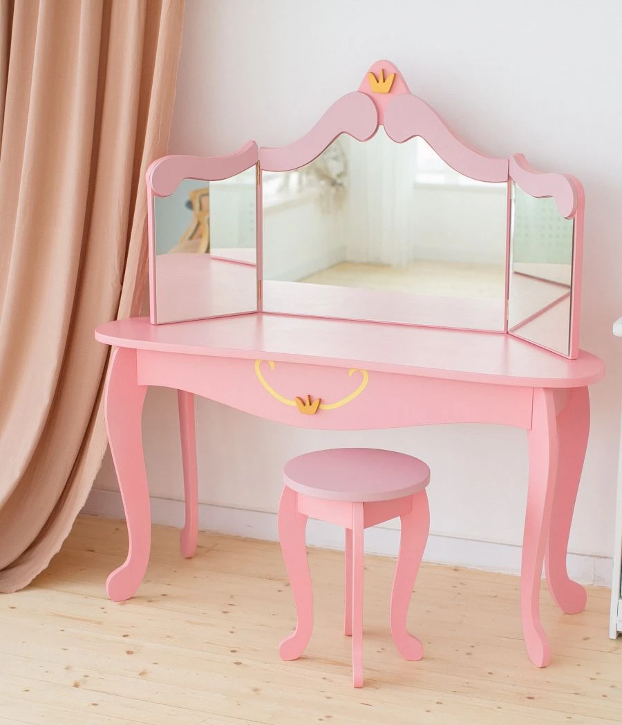 Children's dresser for games