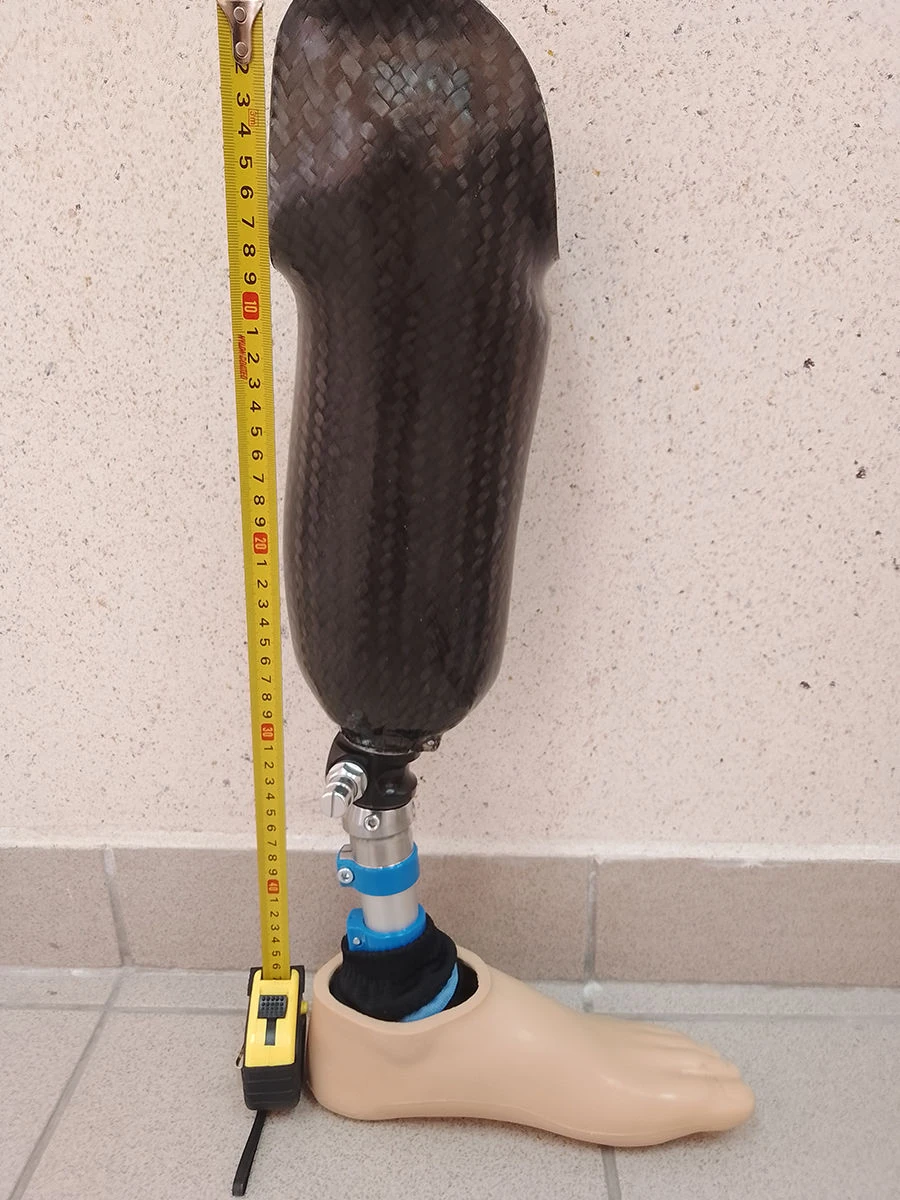 8-07-09 Modular tibial prosthesis, including underdevelopment.