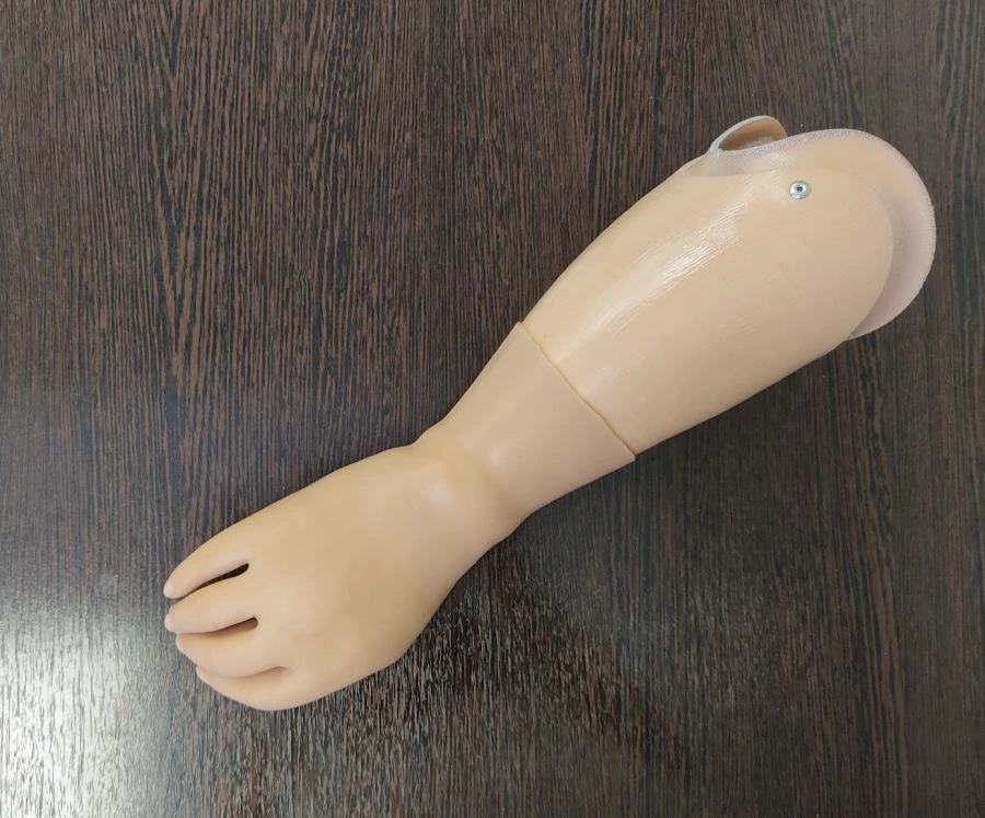 Functional-cosmetic forearm prosthesis