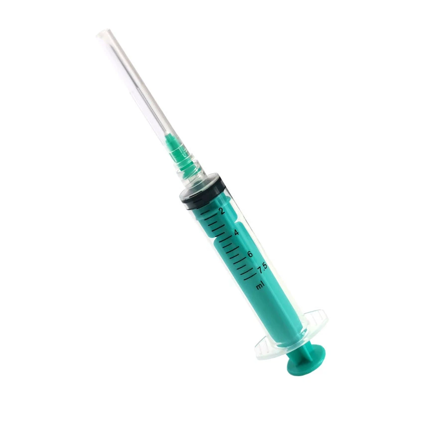 Single-use three-detail sterile injecting syringe with Luer-Lok tip, 7.5 ml capacity, with injection needle.