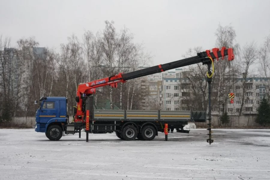 Special purpose vehicle with hydraulic loading crane of MKMA type on the basis of KAMAZ 65117 and its modifications 64K16N-U6