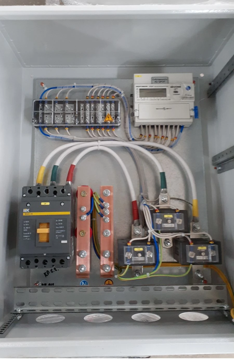Low-voltage AC complete device EKSA type ShchU (metering board) up to 1000A