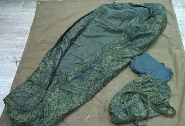 Special sleeping bag with liners