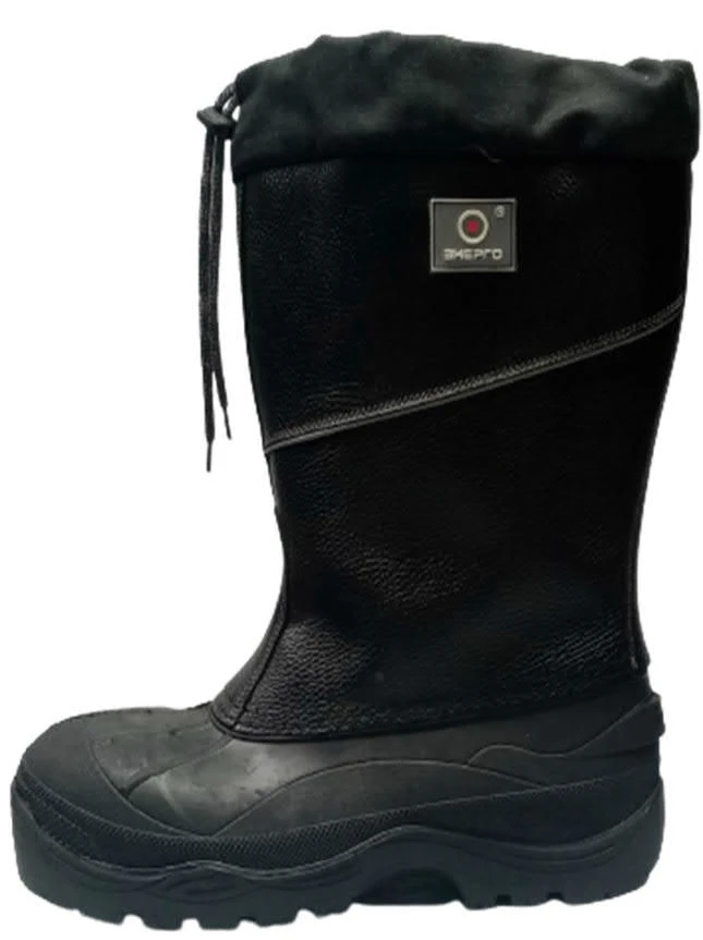 Special combined men's footwear with oil and petrol resistant rubber galoshes and leather upper with multilayer insulated lining