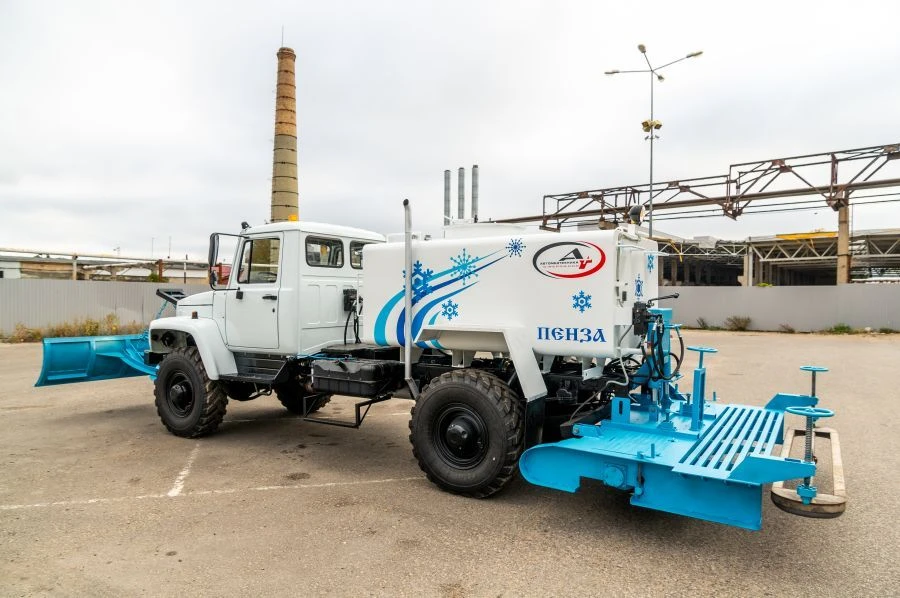 Ice harvester LK-01-"AMT" (on chassis GAZ-S41A23)