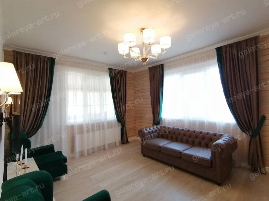 Curtain with two tones