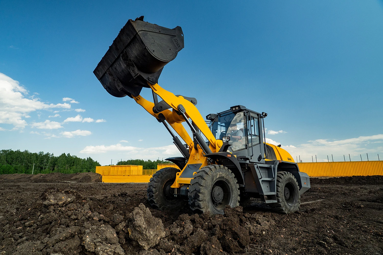 Wheel Loader L430-I Front View