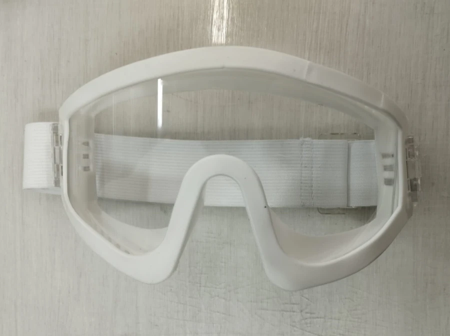 Safety goggles