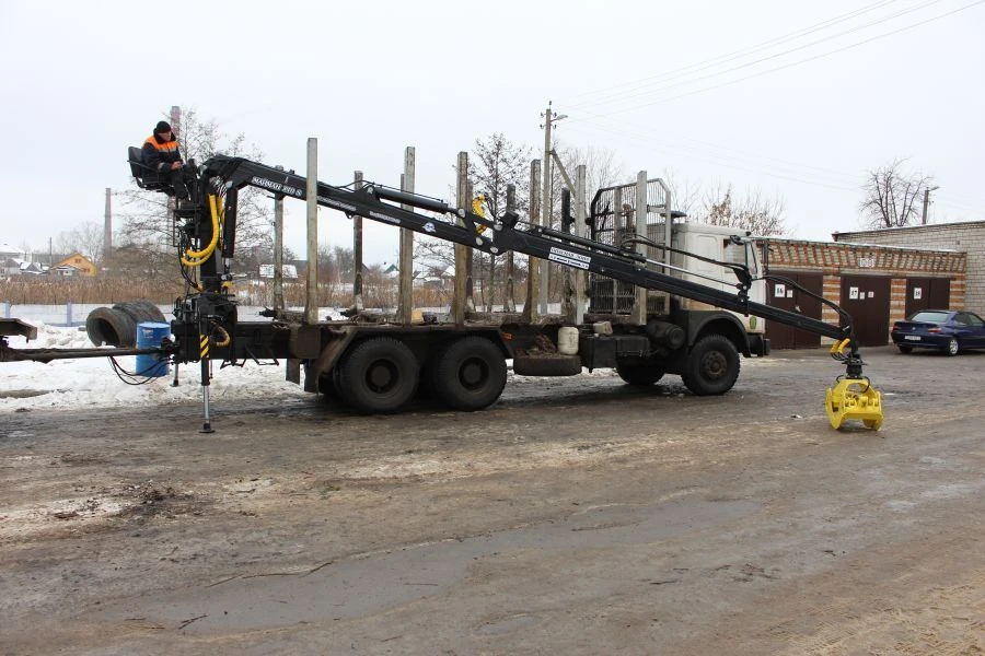 Manipulator-type forest loader MM-110-03
