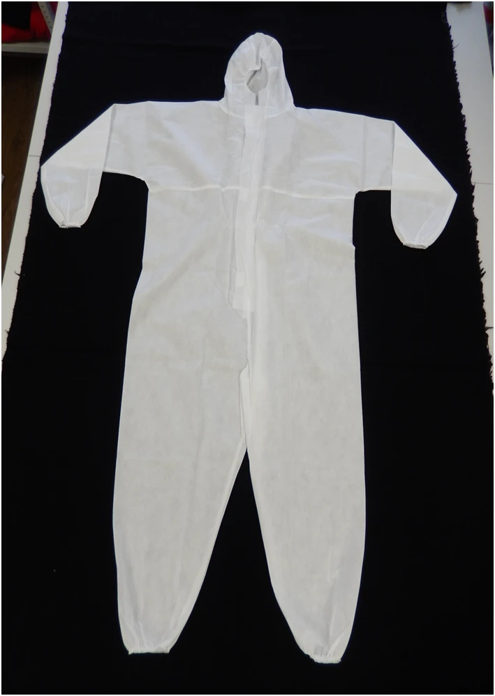 Single-use, non-sterile isolation suit SIMPATICA 1-01/1-02/1-03/1-04/1-05 as part of SIMPATICA Classic