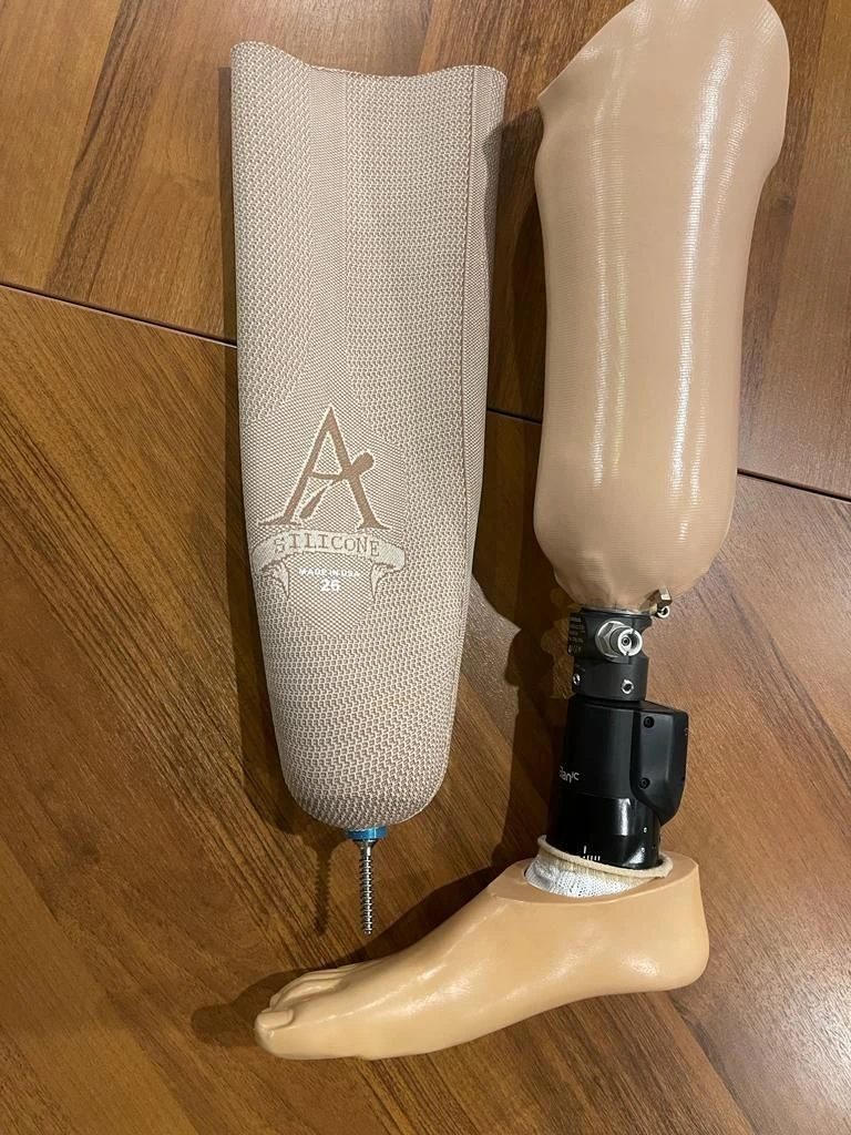 Modular tibia prosthesis with microprocessor control, PN3-VOE