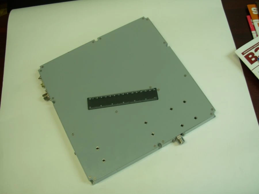 UHF amplifier U522769A