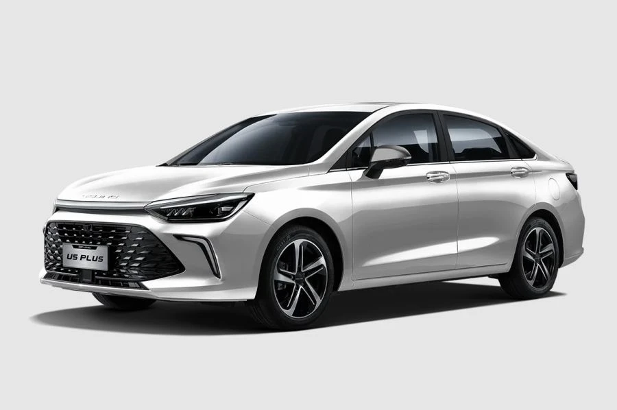 Car BAIC U5 Plus with manual control