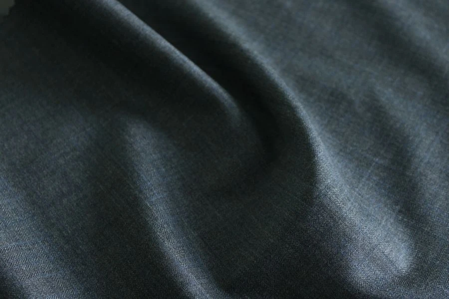 Semi-sheer worsted woolen dress fabric Article No. 19c77cAR-DYA, colour 25-18