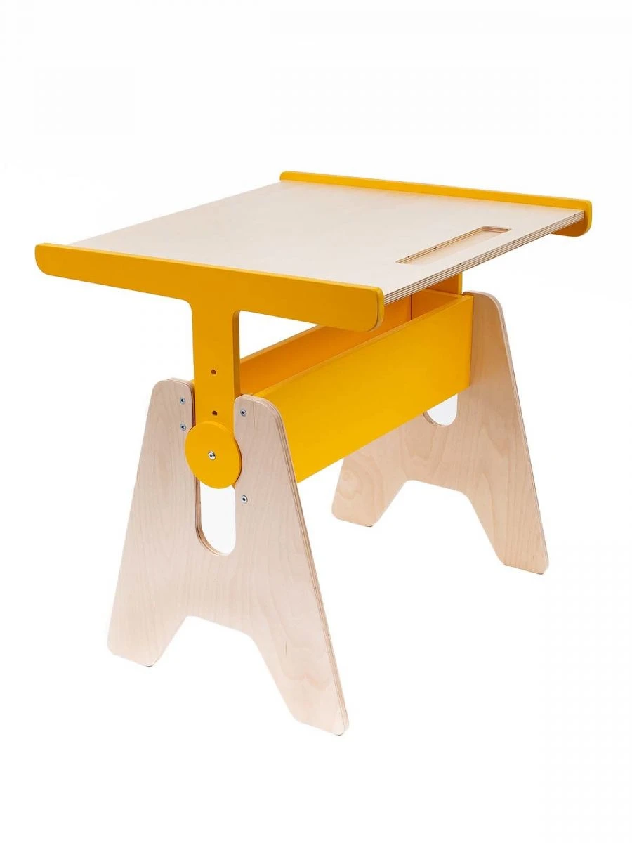 Single-seat adjustable desk / yellow