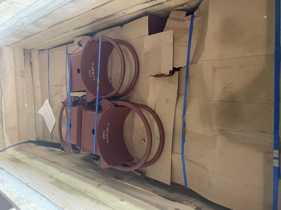 Hangers and supports for feed water pipework and feed unit. 171.20.226 VS