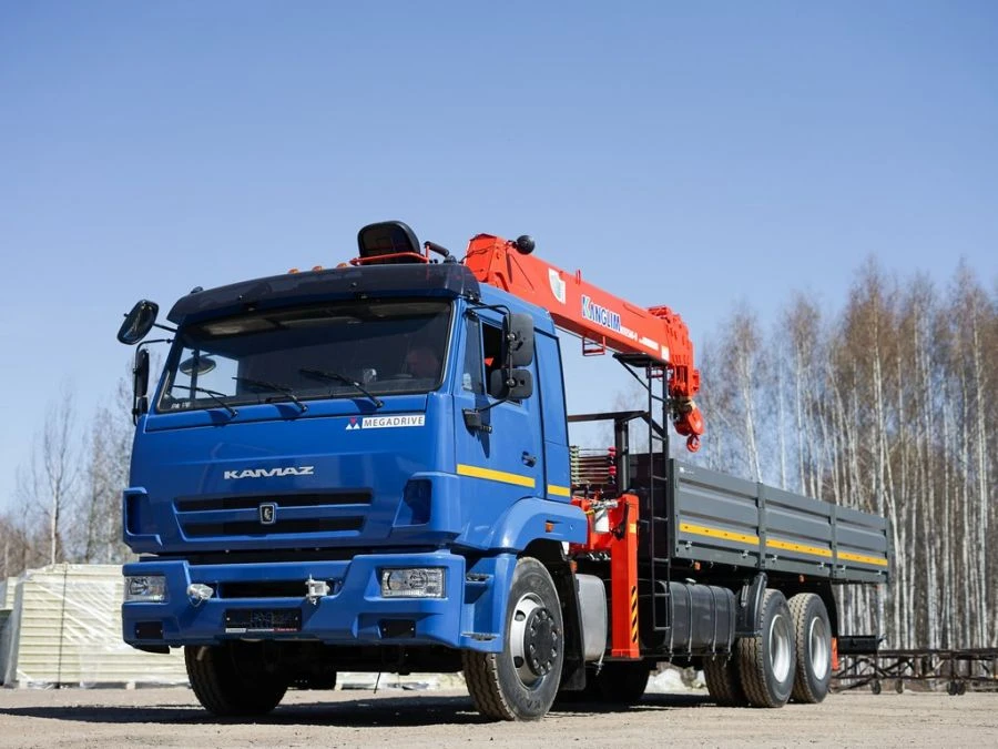 Special purpose vehicle with KMA type hydraulic loading crane on the basis of KAMAZ 65117 and its modifications 64K03N-U5