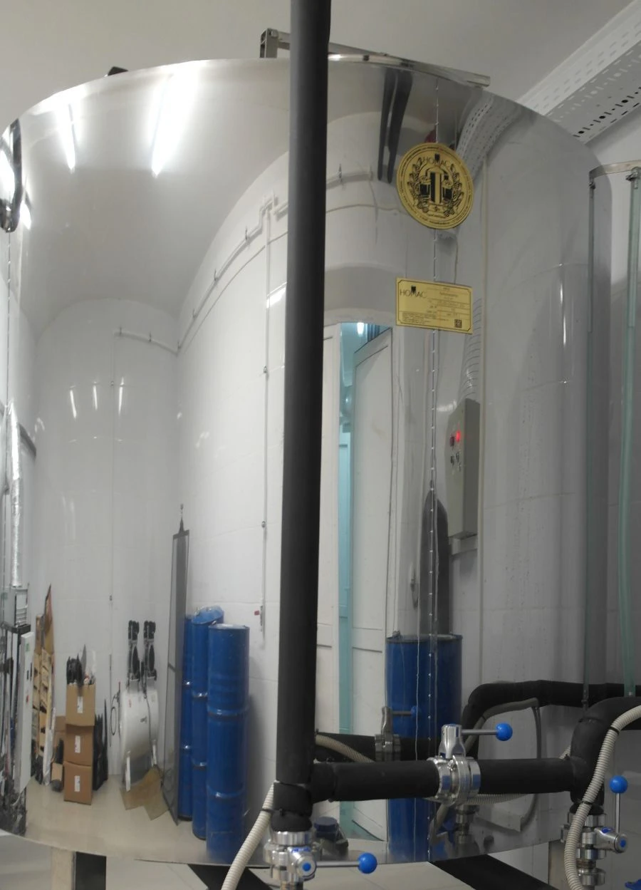 Ice cube ice maker LG, capacity 50-50000 litres (0,05-50 cubic metres), manufactured according to TU 5131-003-53838447-2014.