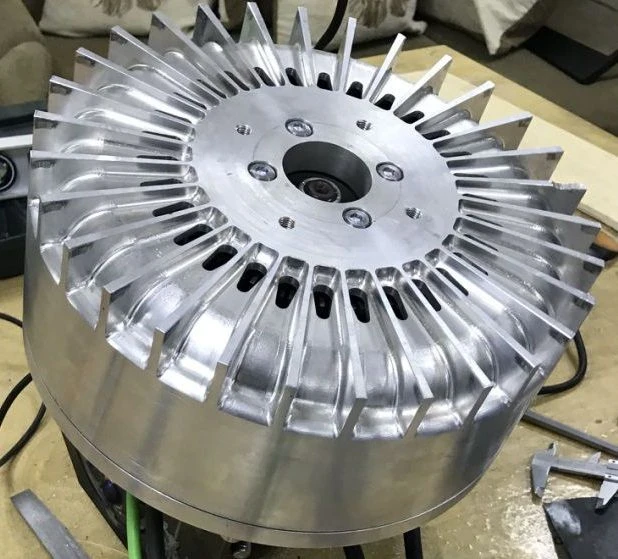 Asynchronous traction motor