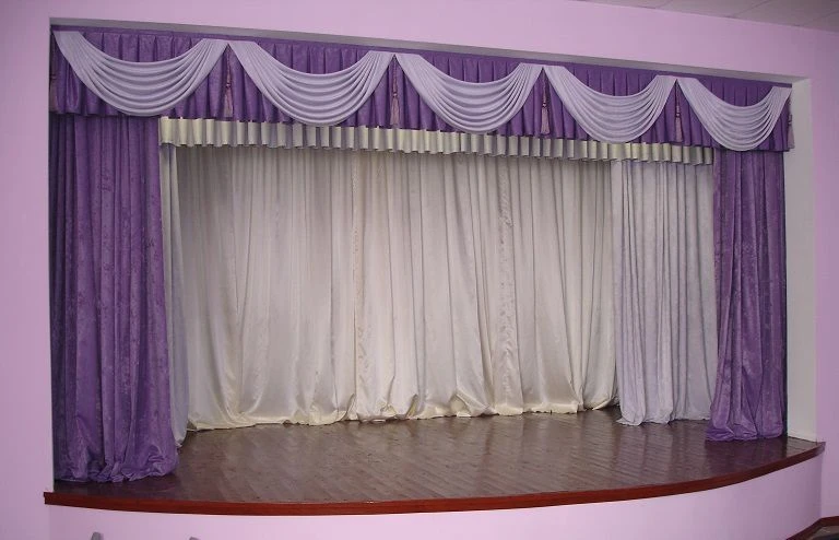 Harlequin - Materials: Porter and interior fabrics made of non-combustible synthetic fibres and threads (velvet, blackout, canva