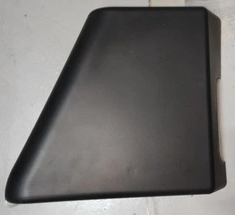 4320N-2803021 Left front bumper plug