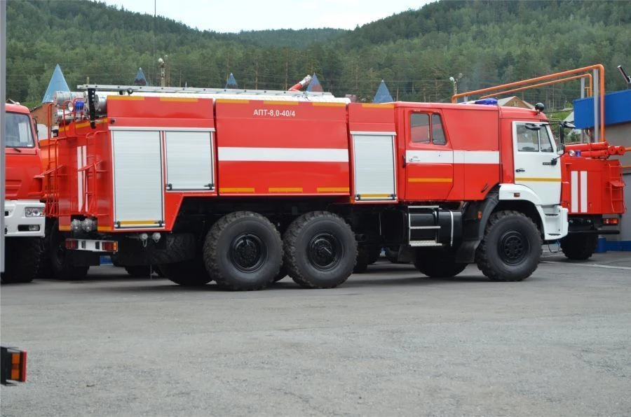 Foam extinguishing vehicle APT-(8,0-9,0)-40/4, type 58815K43118, modification APT-(8,0-9,0)-40/4, on chassis KAMAZ-43118-A5, 431