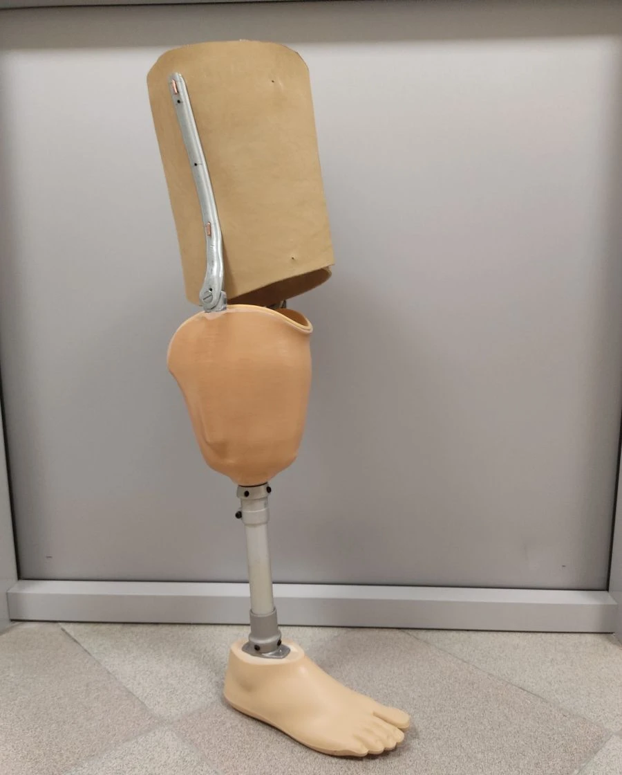 Tibial prosthesis of non-modular type