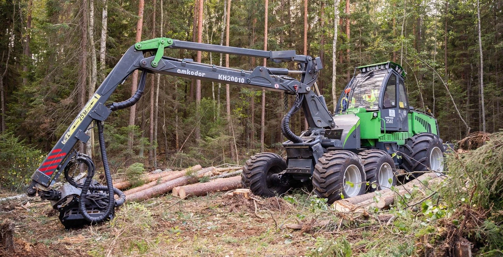 Harvester Head and Boom Detail