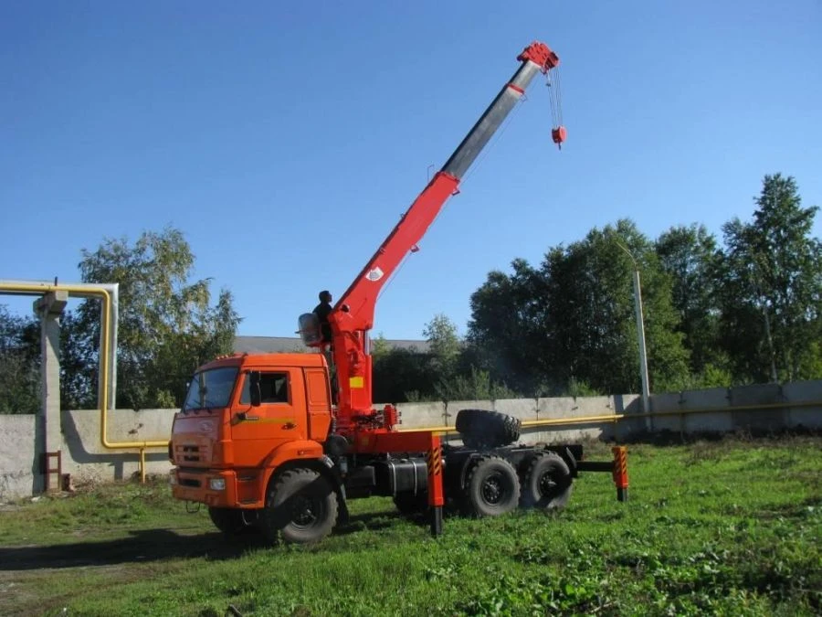 Truck-tractor with CMU 6377V6-10 on chassis Kamaz 43118-A5, Kamaz 43118-50, Kamaz 43118-RR, Kamaz 43118-RS.