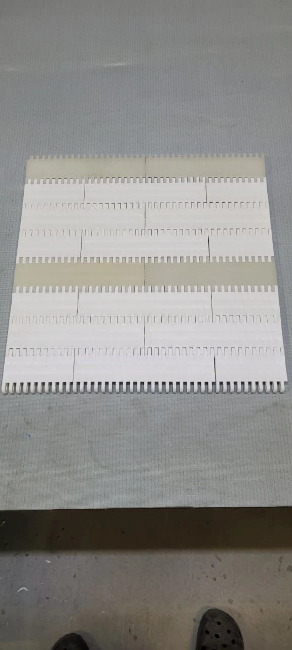 Modular tape ML5068 PE (xx X xx mm; friction insert F with xx mm pitch, edge margin xx mm; POM pin; clips)